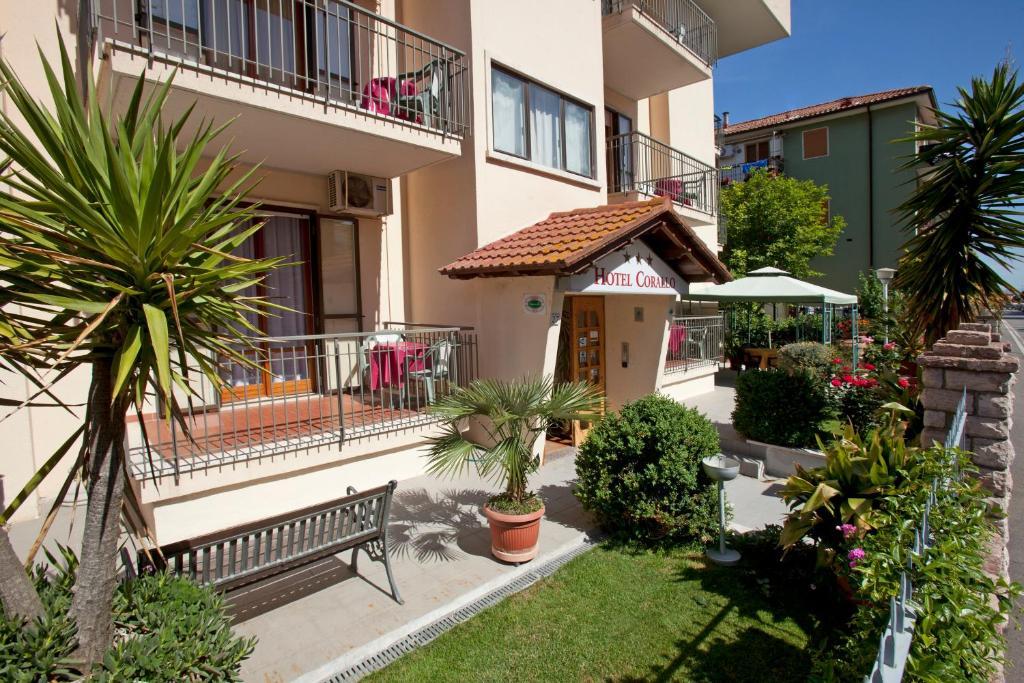Hotel Corallo Albinia Exterior photo